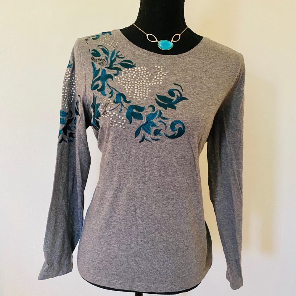 Chico’s long sleeve soft pullover